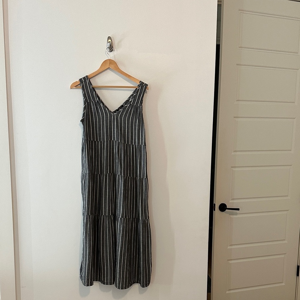 Quince Grey and White Sleeveless Dress